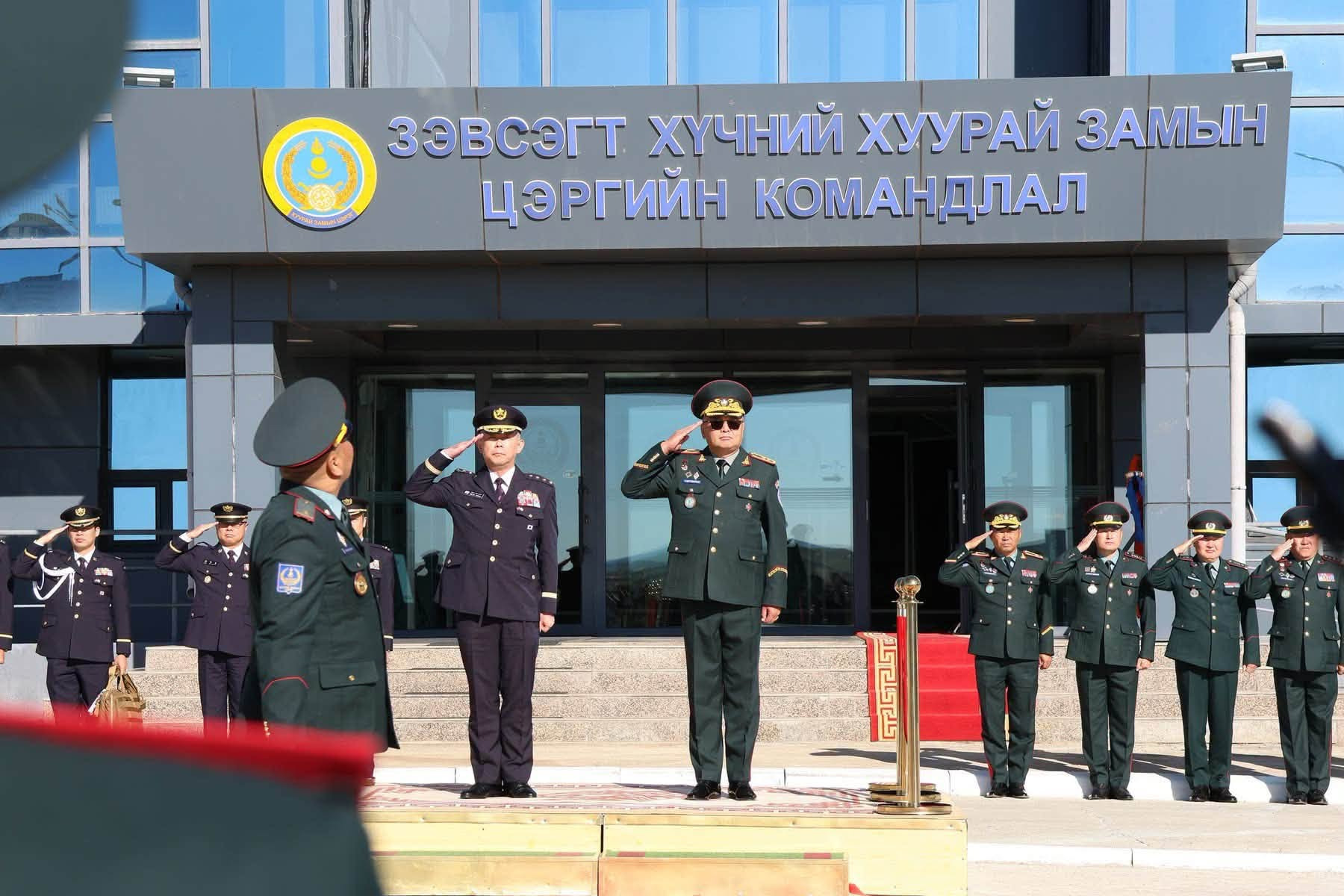 Монгол, Японы батлан хамгаалах салбарын хамтын ажиллагааг өргөжүүлэхэд чухал ач холбогдолтой айлчлал үргэлжилж байна
